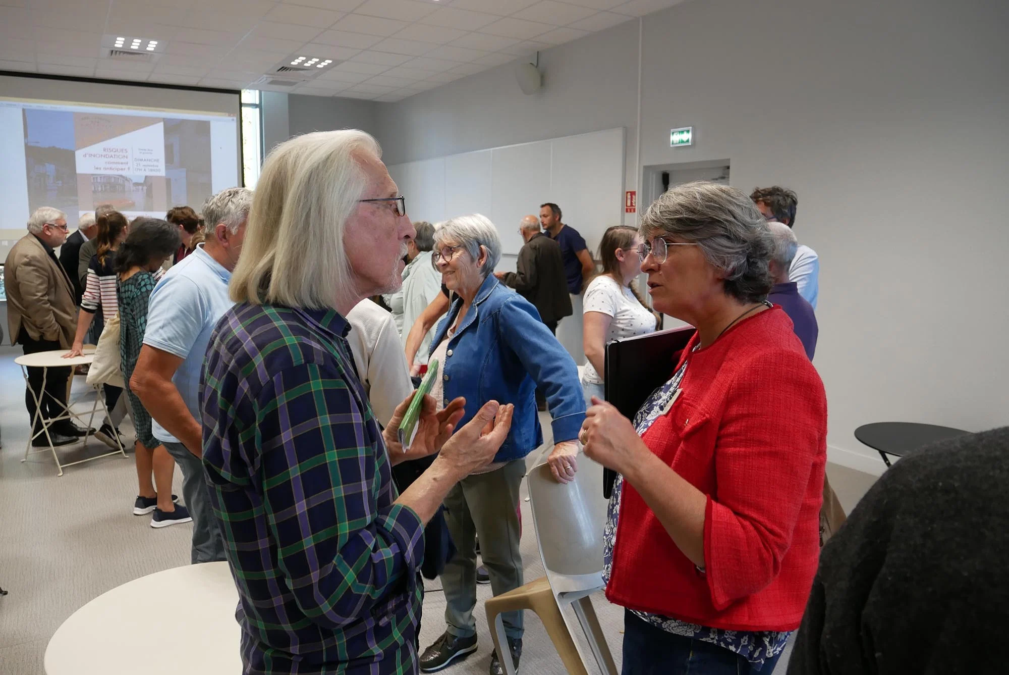 Discussion après débat